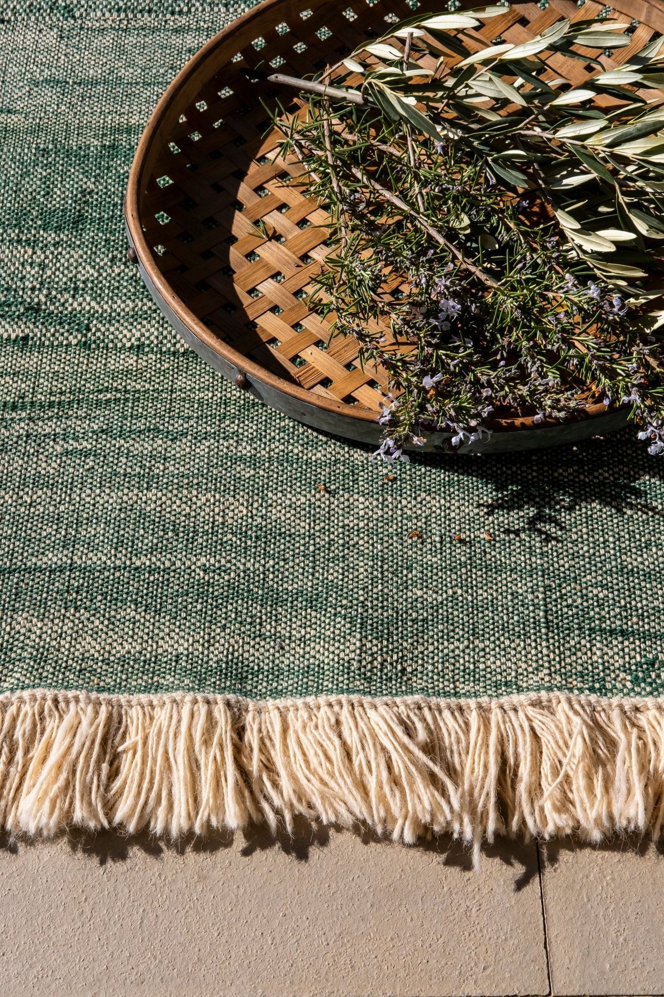 products.gallery.thumbnail_alt